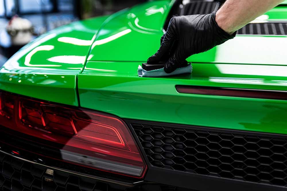 Hogyan védik és szépítik a modern festékek a gépjárműveket?